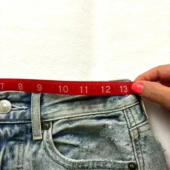 American Eagle ButtonFly Highrise Bleach Fade Distress Fray Denim Shorts Size 00 - Picture 14 of 15